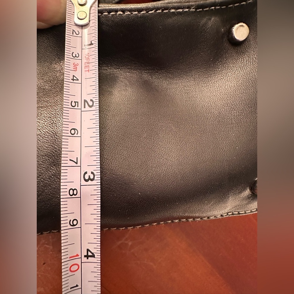 Perlina Black Small Leather Handbag - Picture 8 of 9